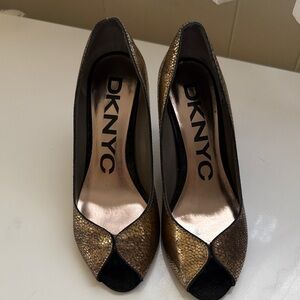 DKNYC Women's Metallic Gold and Black Heels